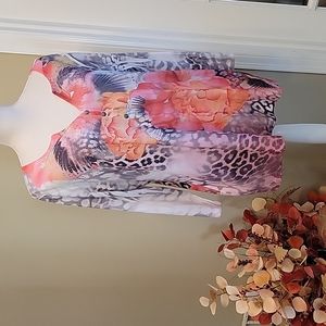 3/4" Sleeve Floral Top with Pink Rhinestones 💗